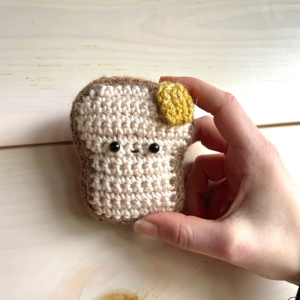 Crocheted toast with butter toy